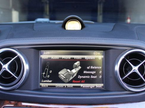 Used 2014 Mercedes-Benz SL 550 w/ Driver Assistance Package image 27