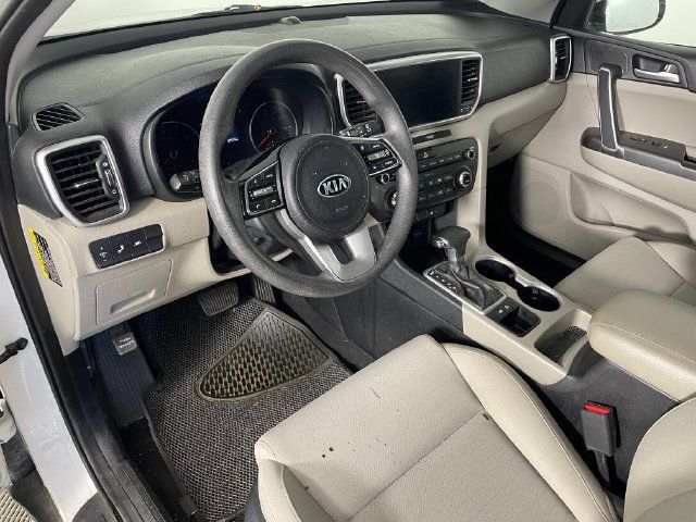 Certified 2022 Kia Sportage LX w/ LX FWD Value Edition Package image 3