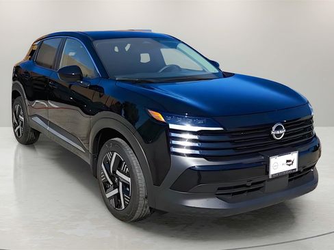 Certified 2025 Nissan Kicks SV image 1