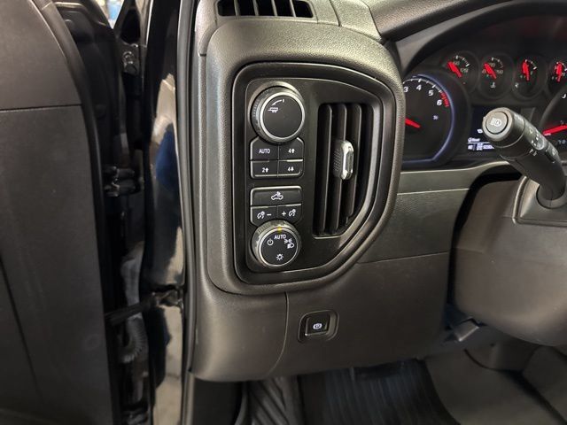 Used 2022 Chevrolet Silverado 1500 Custom Trail Boss w/ Midnight Edition AWD/4WD image 36