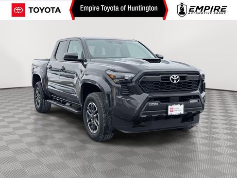Used 2024 Toyota Tacoma TRD Sport image 1