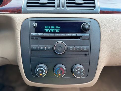 Used 2008 Buick Lucerne CX FWD image 27