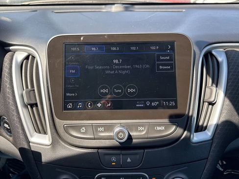 Used 2024 Chevrolet Malibu LT FWD image 17