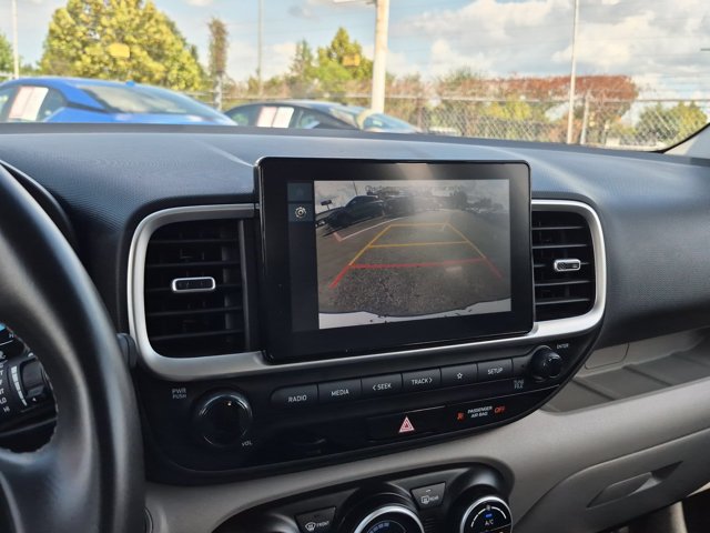 Used 2025 Hyundai Venue SEL FWD image 7
