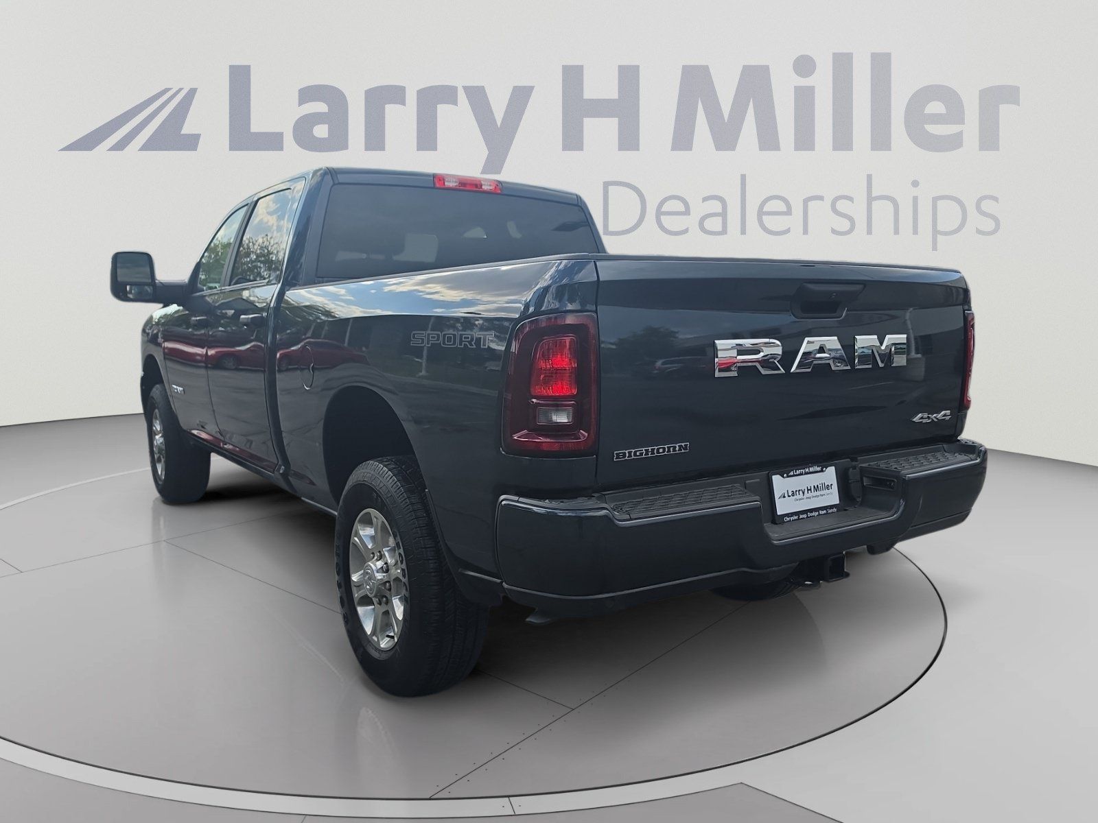 New 2026 RAM 3500 Big Horn AWD/4WD image 3