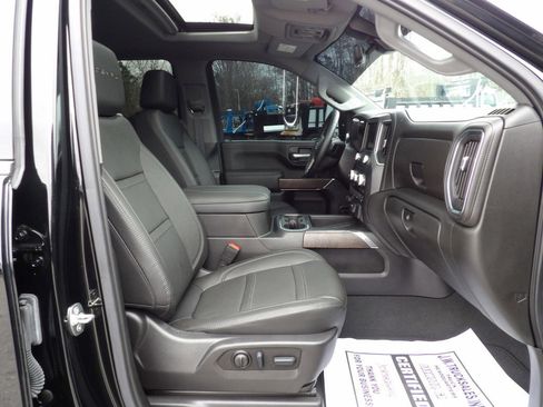 Used 2023 GMC Sierra 3500 Denali w/ Denali Ultimate Package image 48