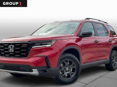 New 2025 Honda Pilot TrailSport