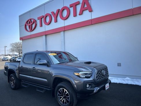 Used 2023 Toyota Tacoma TRD Sport image 1