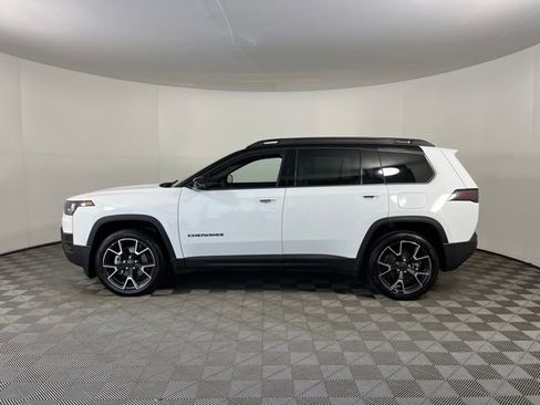 Used 2026 Jeep Cherokee Overland AWD/4WD image 4