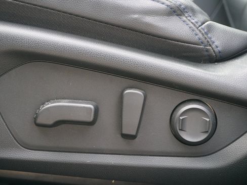 Used 2025 Subaru Forester Limited AWD/4WD image 12