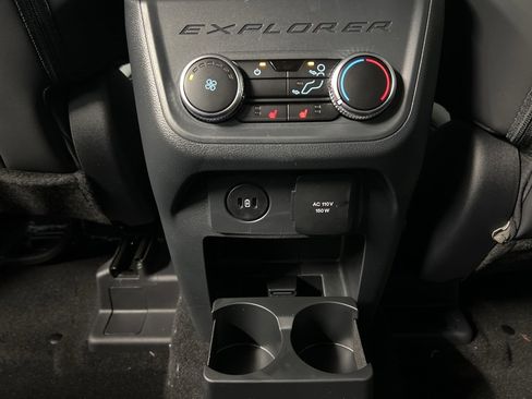 New 2026 Ford Explorer ST-Line w/ ST-Line Street Pack image 31