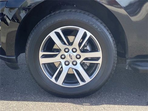 Used 2024 Ford Expedition Limited image 10