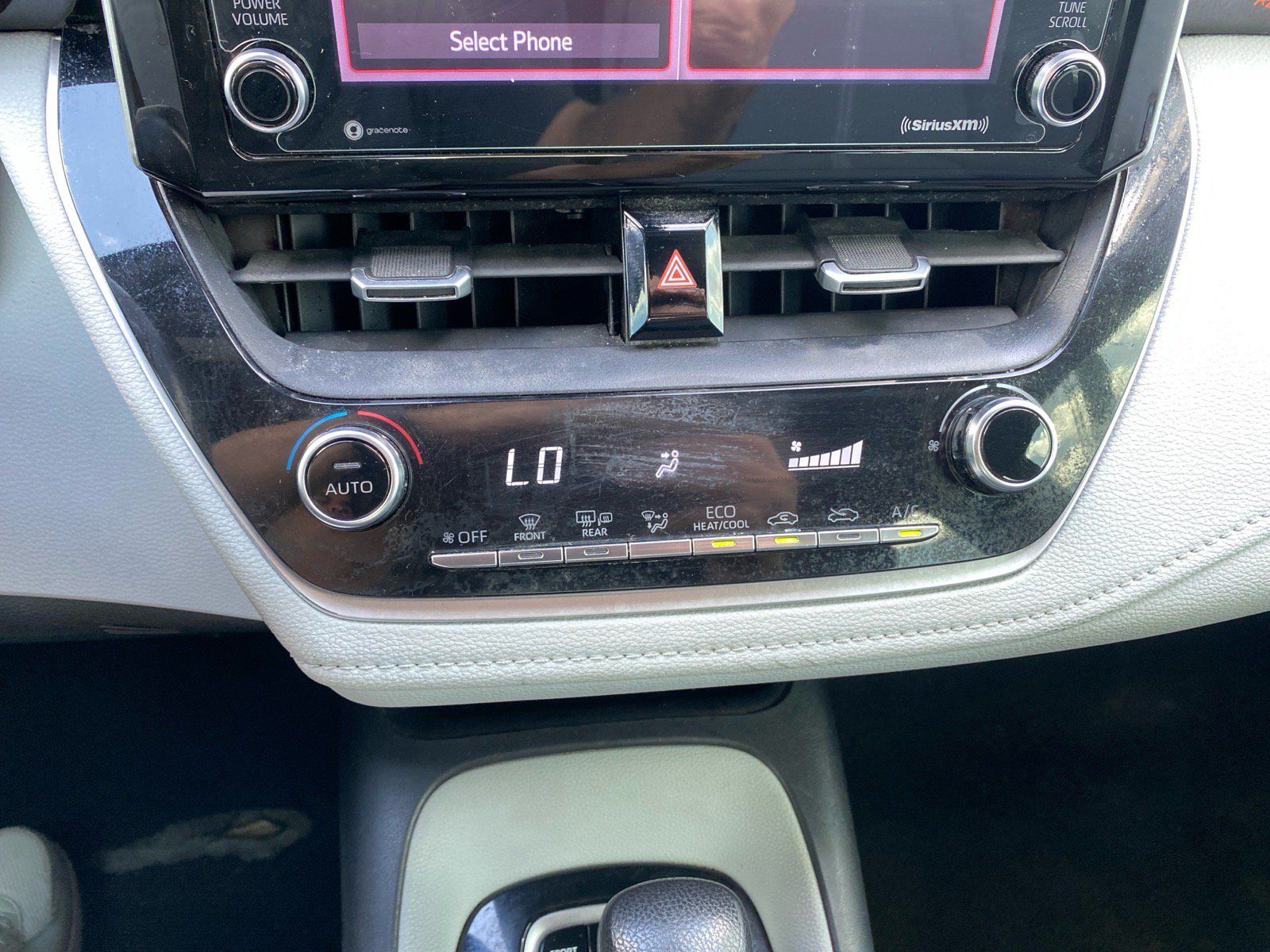Used 2021 Toyota Corolla SE FWD image 8