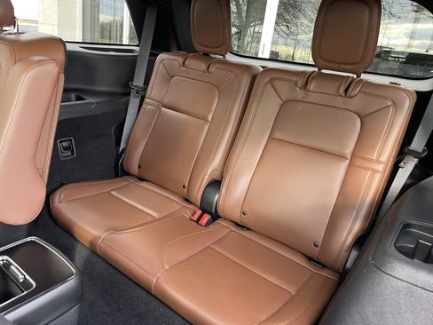 Used 2021 Lincoln Aviator Reserve w/ Equipment Group 201A image 21