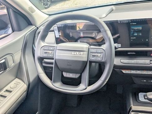 New 2027 Kia Seltos S FWD image 16