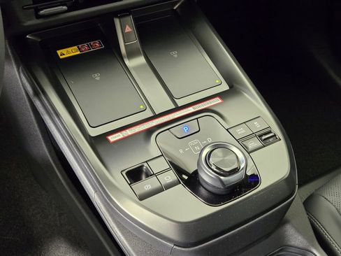 New 2026 Subaru Solterra Premium image 17