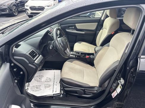 Used 2016 Subaru Crosstrek 2.0i Premium w/ Moonroof Package AWD/4WD image 9