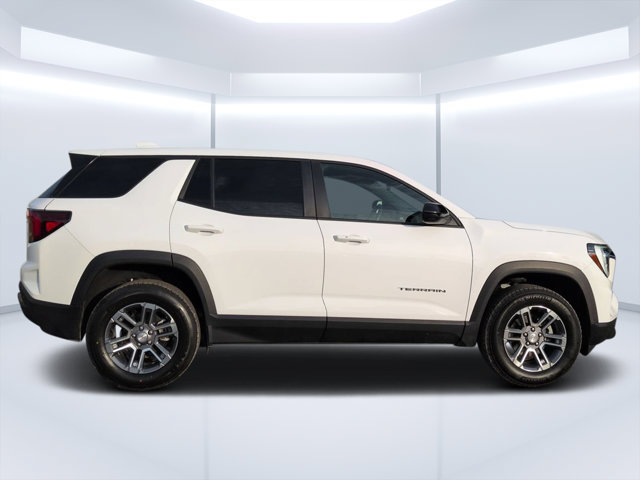 Used 2026 GMC Terrain Elevation FWD image 2