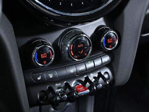 Certified 2024 MINI Cooper 2-Door Hardtop image 17