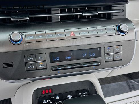 Certified 2025 Hyundai Kona SEL AWD/4WD image 22