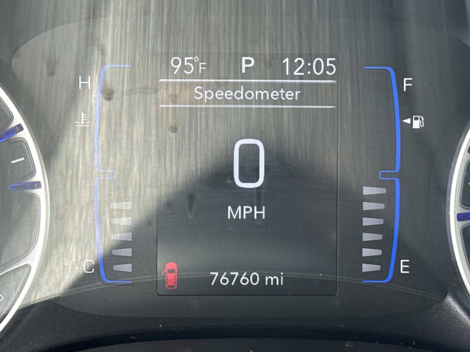Used 2023 Chrysler Voyager LX FWD image 27