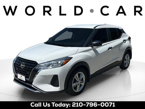 Certified 2025 Nissan Kicks Play S FWD image 3