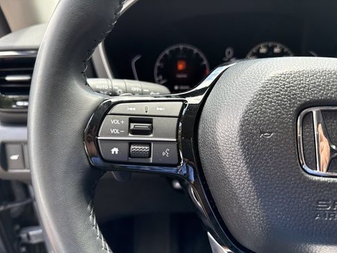Used 2024 Honda Pilot Touring image 25