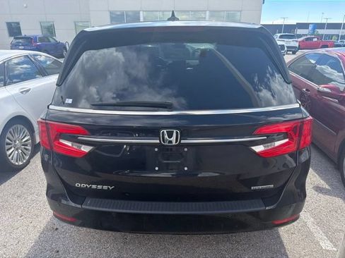 Used 2024 Honda Odyssey Touring image 3