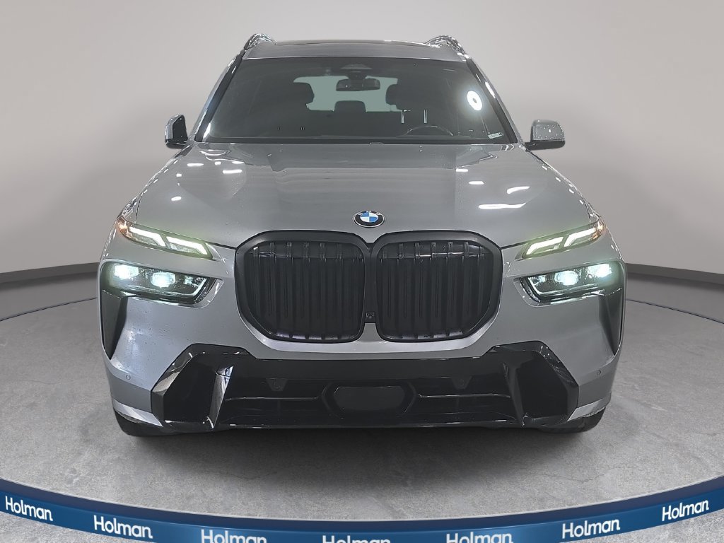 Used 2024 BMW X7 xDrive40i w/ M Sport Package AWD/4WD image 2