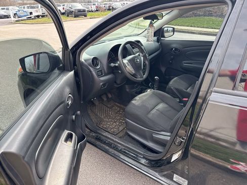 Used 2017 Nissan Versa S image 5