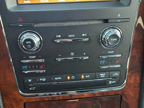 Used 2016 Lincoln Navigator L Select image 21