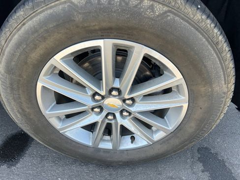 Certified 2023 Chevrolet Traverse LT FWD image 6