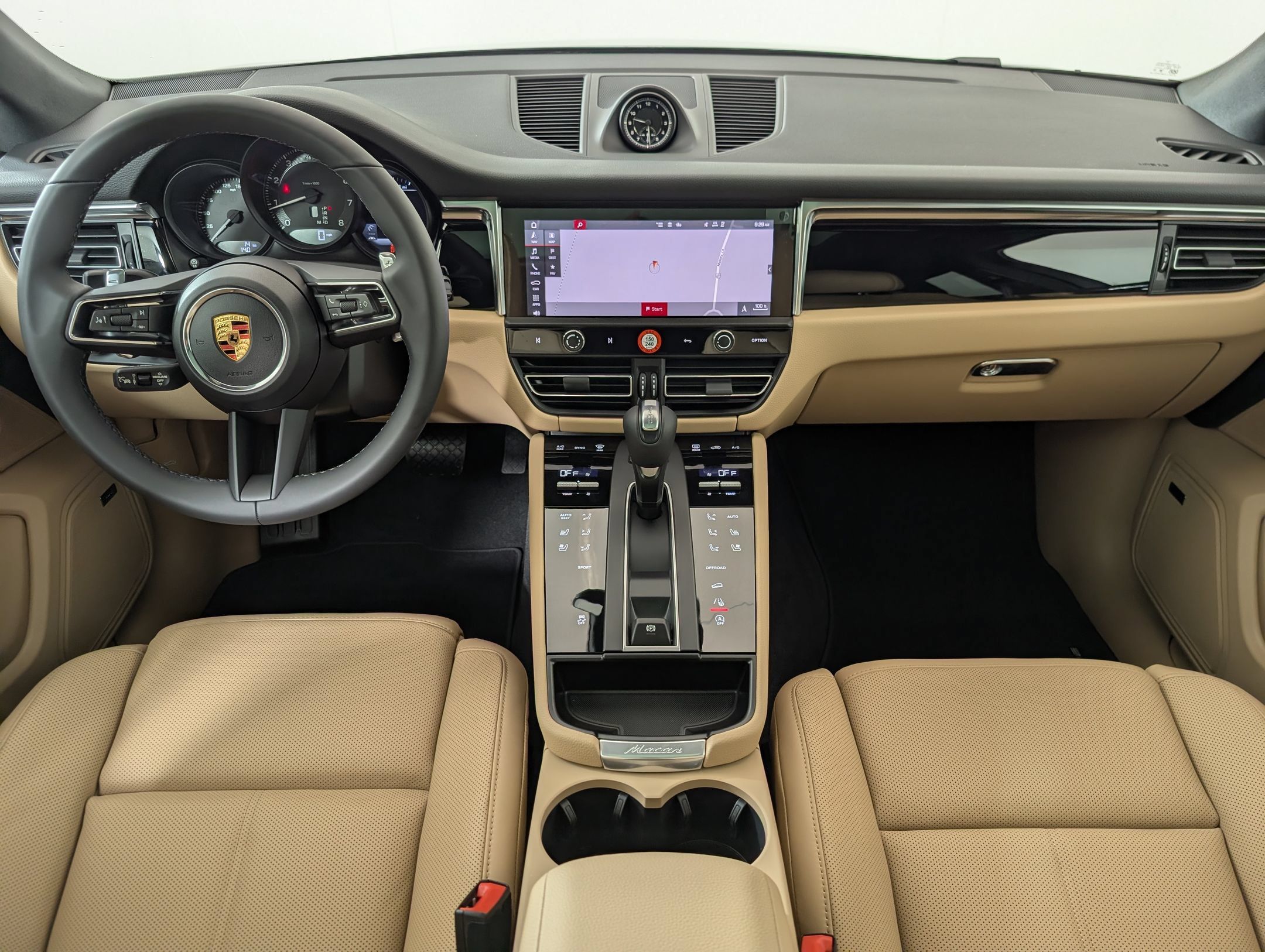 Certified 2026 Porsche Macan AWD/4WD image 17