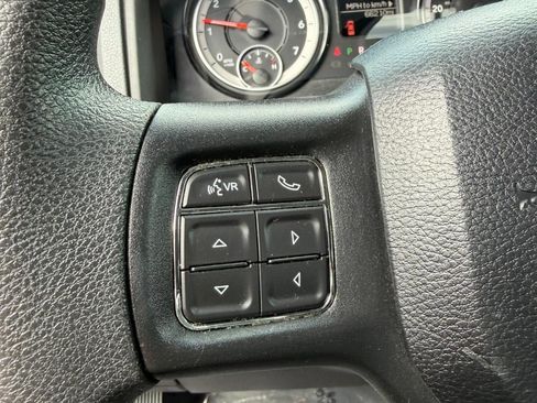 Used 2019 RAM 1500 Classic SLT AWD/4WD image 15