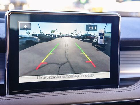 Used 2021 Lincoln Corsair AWD w/ Premium Package image 24