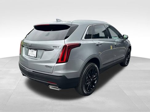 New 2026 Cadillac XT5 Luxury w/ LPO, ONYX Package FWD image 5