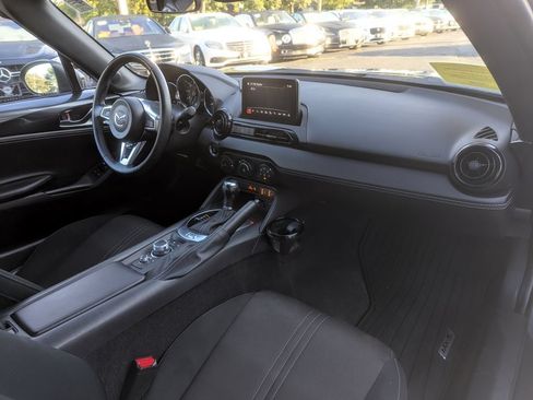 Used 2021 MAZDA MX-5 Miata RF Club RWD image 31