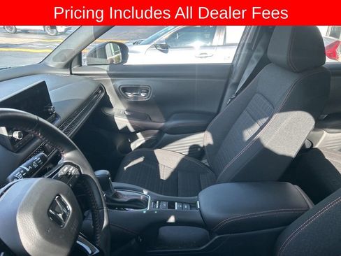 Used 2025 Honda HR-V Sport image 9