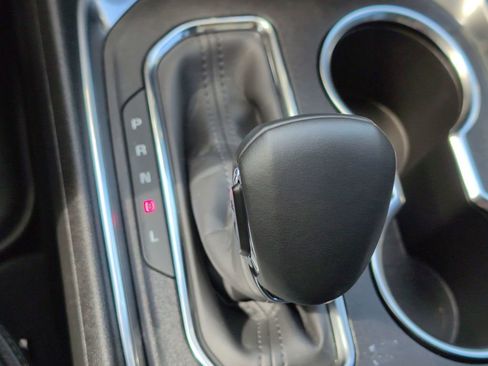 Used 2023 Chevrolet Traverse High Country image 23