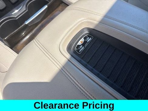 Used 2018 Cadillac Escalade ESV Luxury AWD/4WD image 24