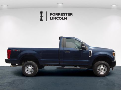 Used 2018 Ford F250 XL w/ Power Equipment Group AWD/4WD image 2
