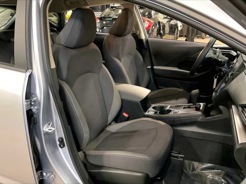 Certified 2025 Subaru Impreza 2.0i image 8