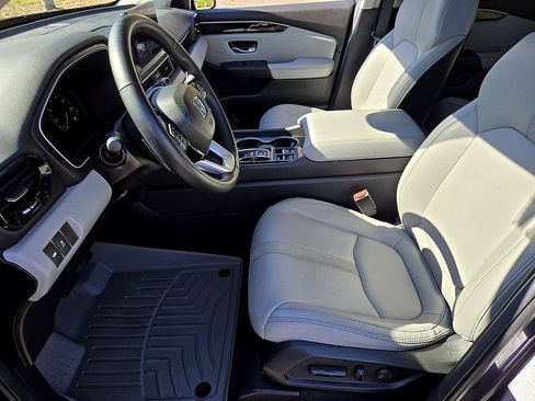 Used 2025 Honda Pilot Touring image 9