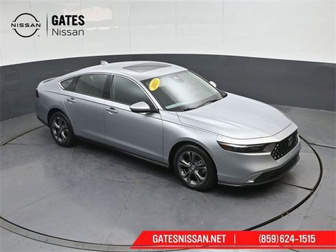 Used 2023 Honda Accord EX image 48