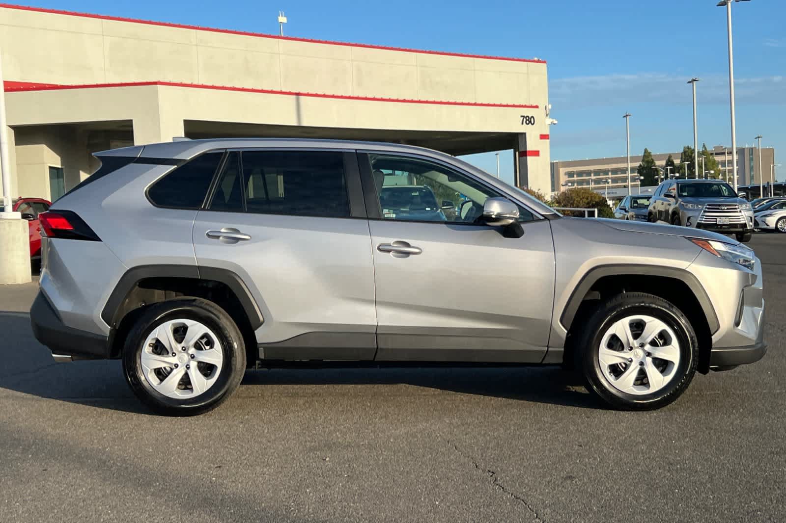 Certified 2025 Toyota RAV4 LE AWD/4WD image 6