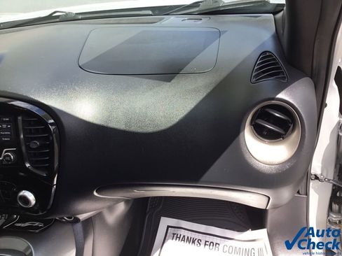 Used 2017 Nissan Juke SV image 35