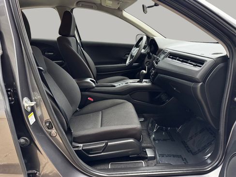 Used 2016 Honda HR-V LX image 19