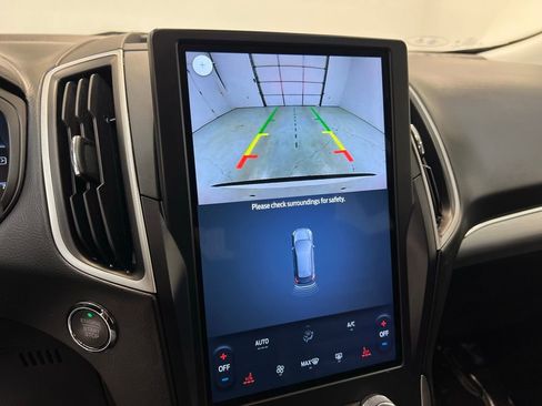 Used 2022 Ford Edge SEL image 25