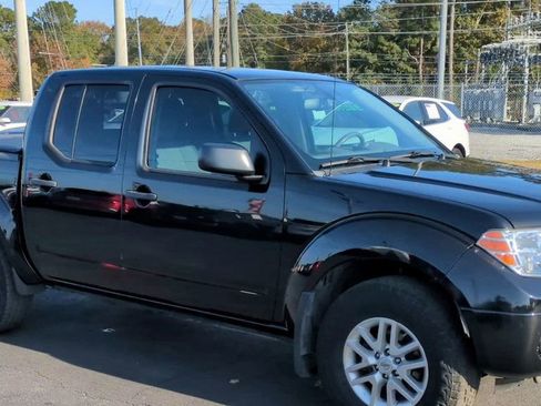 Used 2019 Nissan Frontier SV w/ Value Truck Package image 2
