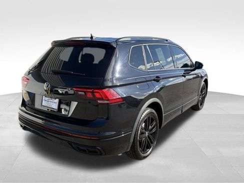 Used 2022 Volkswagen Tiguan SE R-Line image 2
